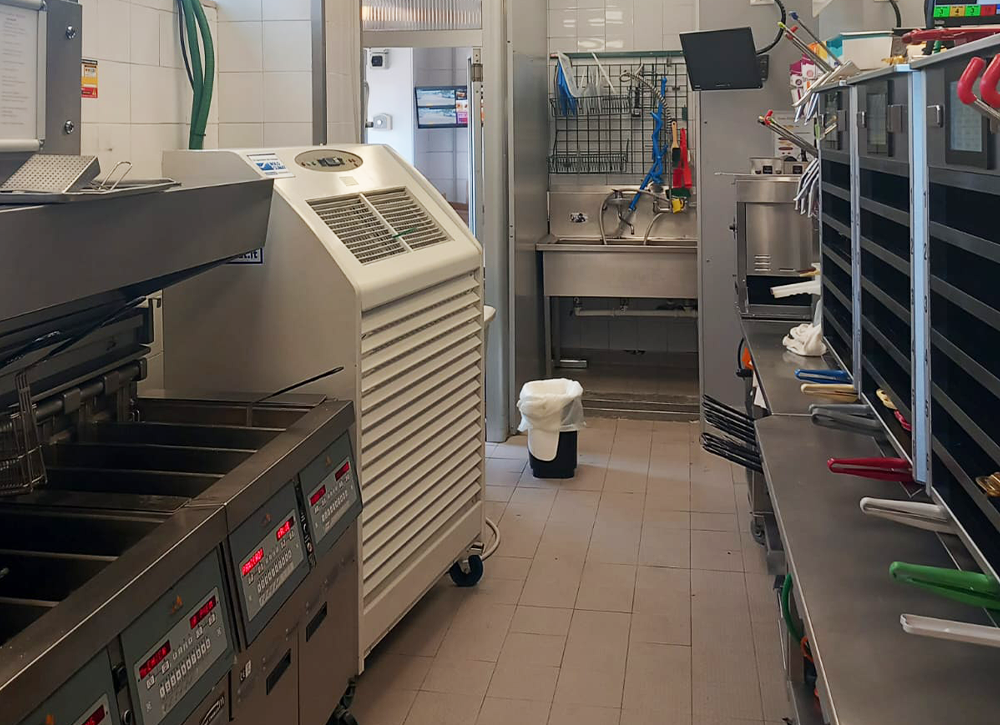 Nolo Climat interviene in una nota catena di fast food con due condizionatori PAC60